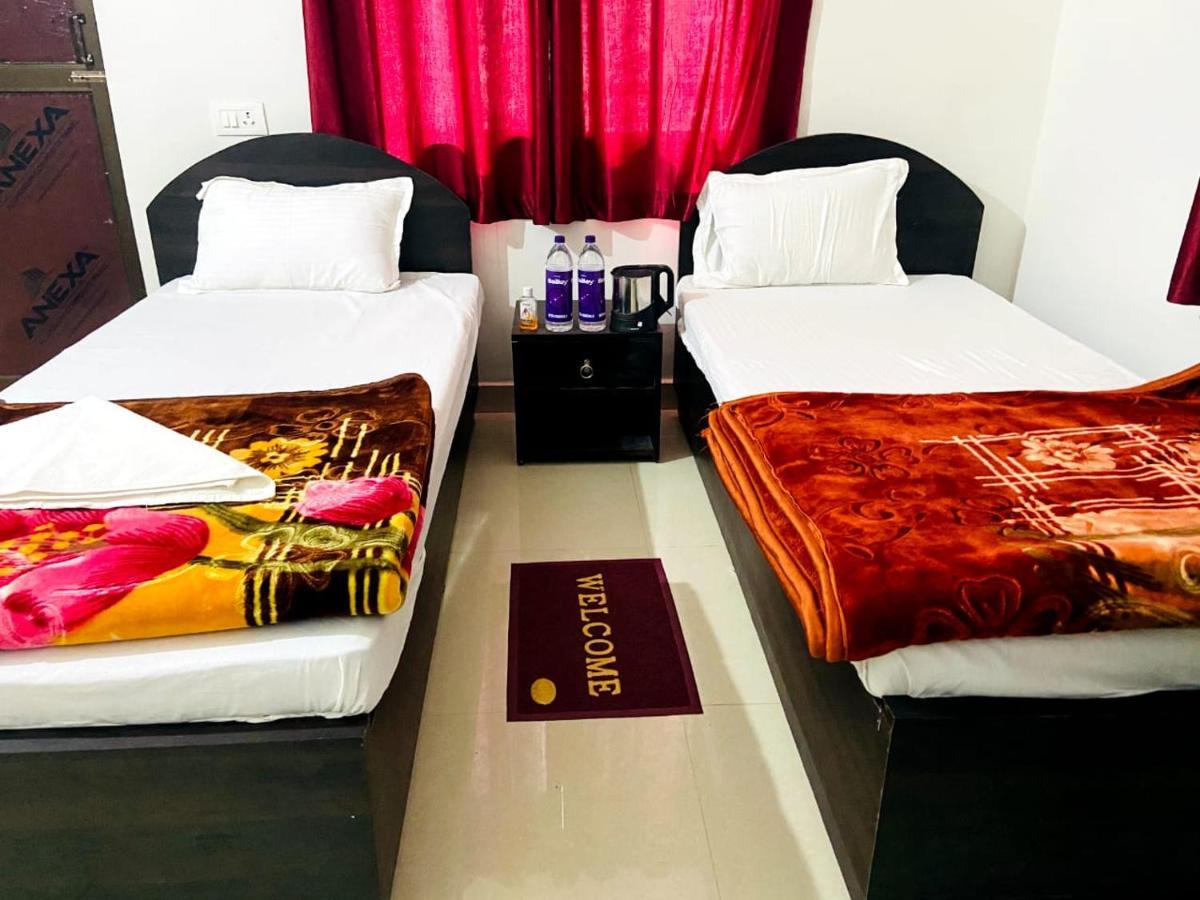 Gaurav Guest House Bodh Gaya Eksteriør billede