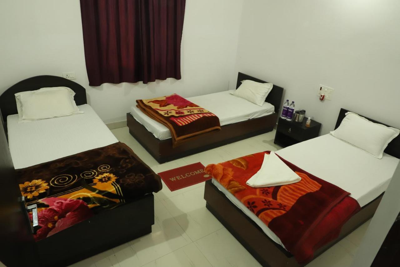 Gaurav Guest House Bodh Gaya Eksteriør billede