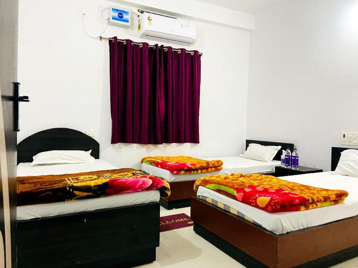 Gaurav Guest House Bodh Gaya Eksteriør billede