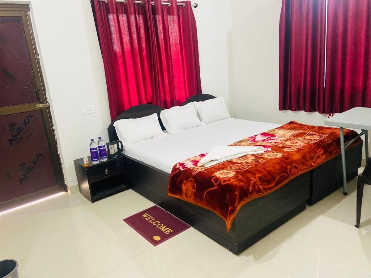 Gaurav Guest House Bodh Gaya Eksteriør billede