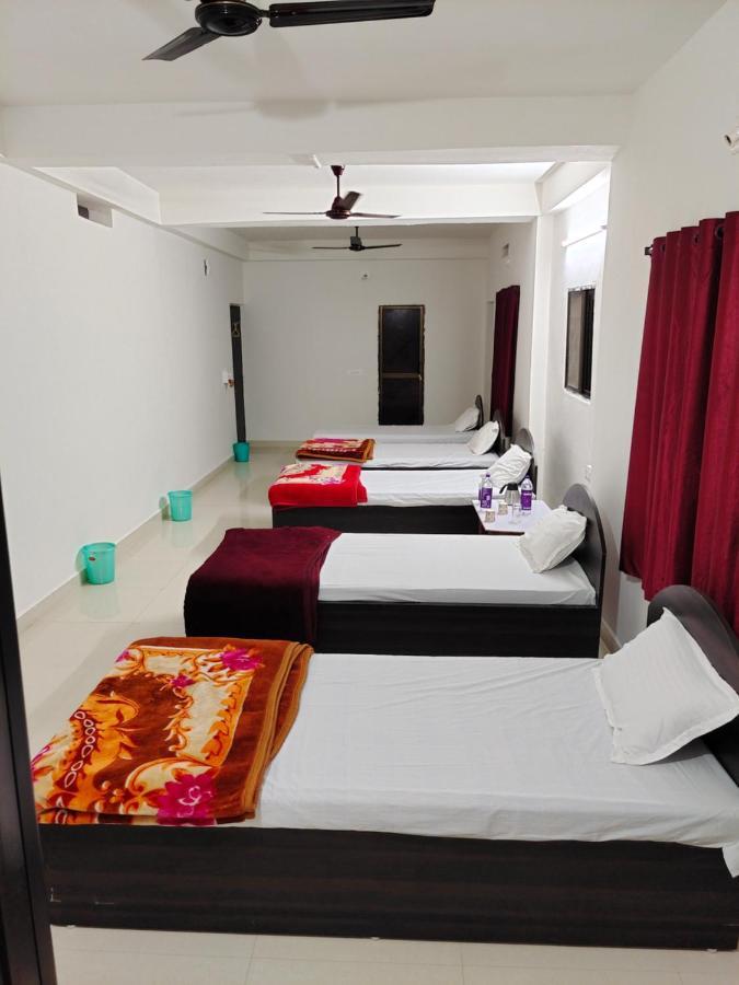 Gaurav Guest House Bodh Gaya Eksteriør billede
