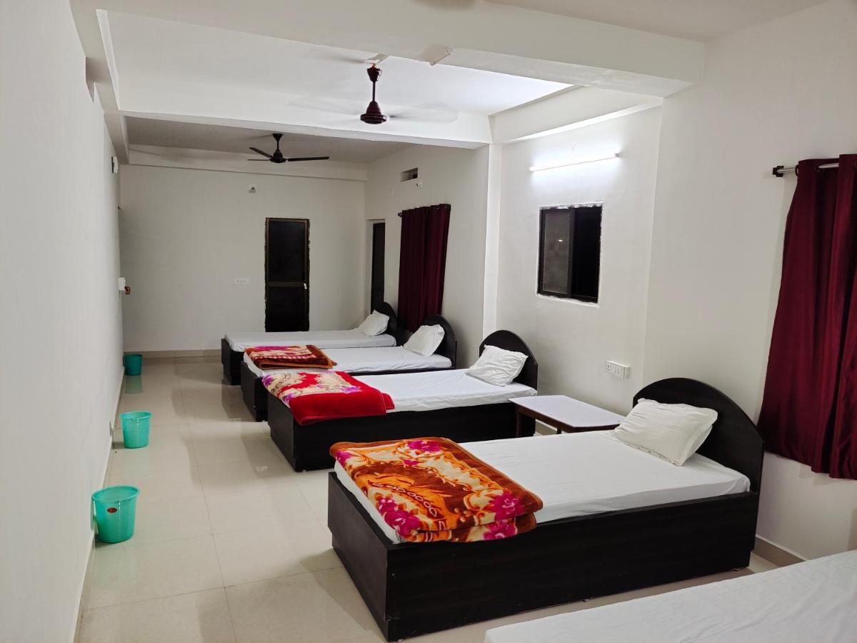 Gaurav Guest House Bodh Gaya Eksteriør billede