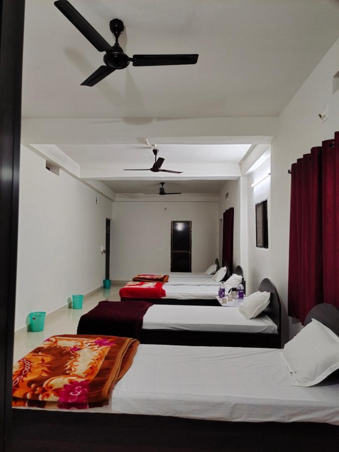 Gaurav Guest House Bodh Gaya Eksteriør billede